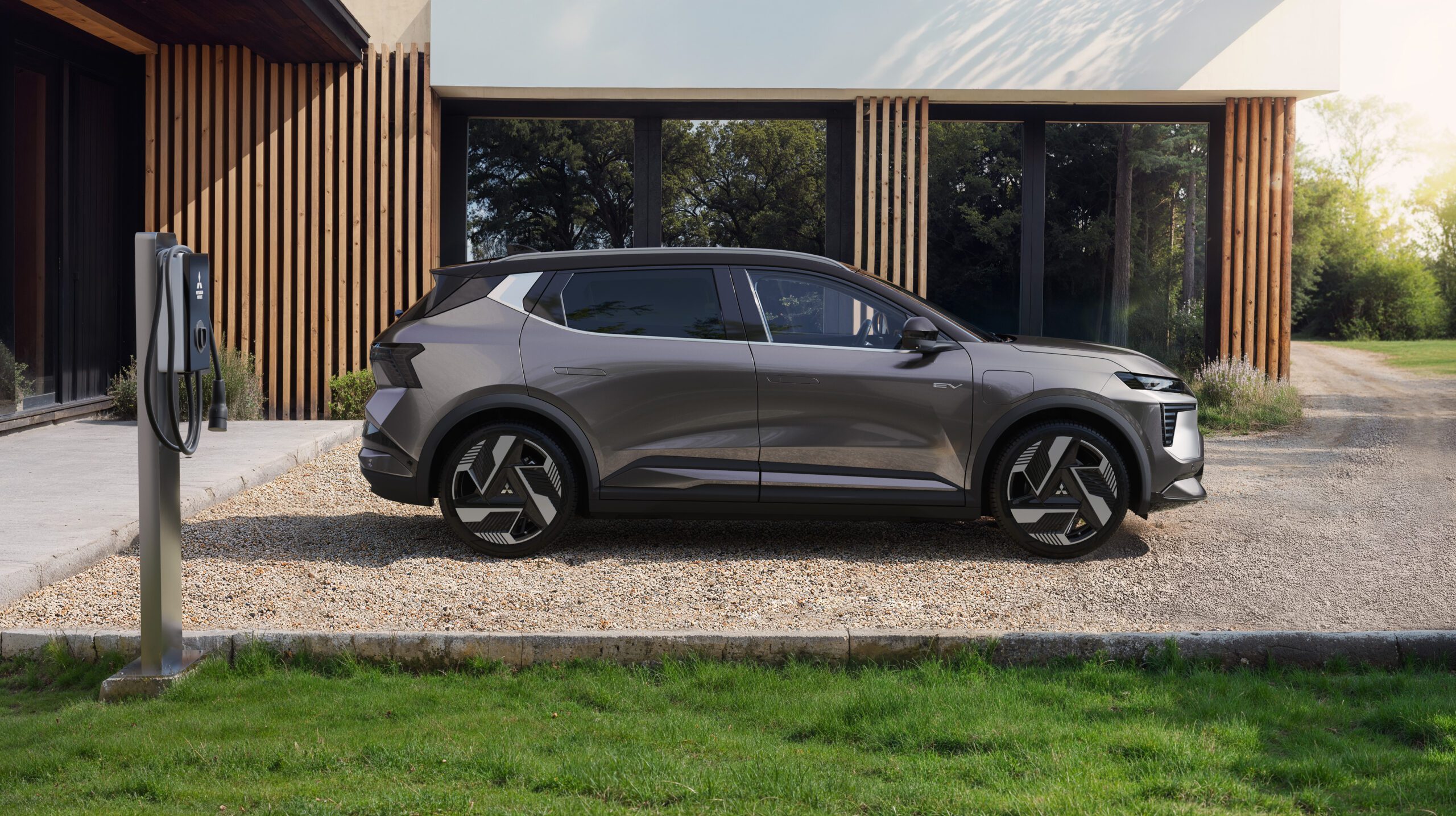 Mitsubishi-Motors-Eclipse-Cross-met-actieradius-tot-650-km