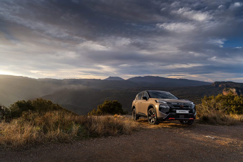 Nissan_X-TRAIL_N-Trek buitenkant