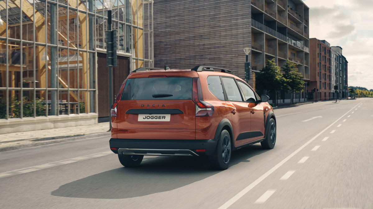 Dacia JOGGER oranje achterkant