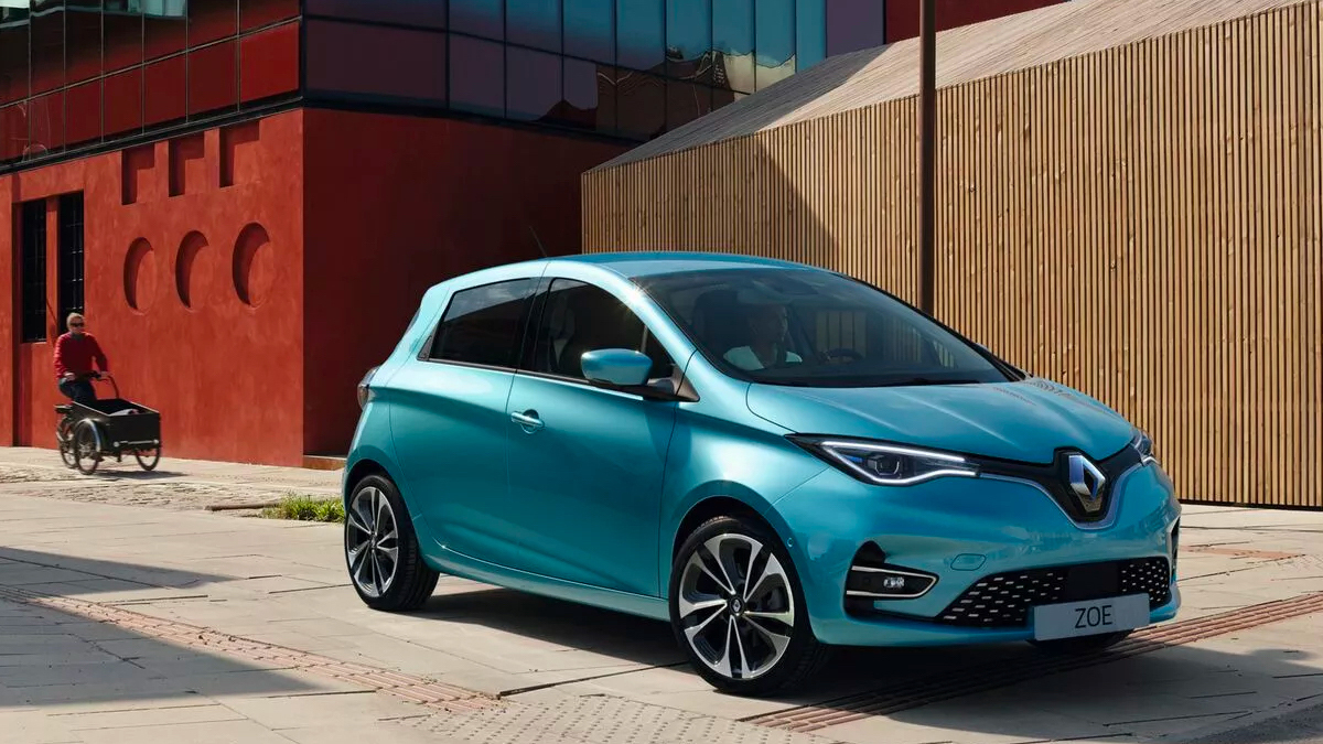Renault ZOE voorkant op de weg
